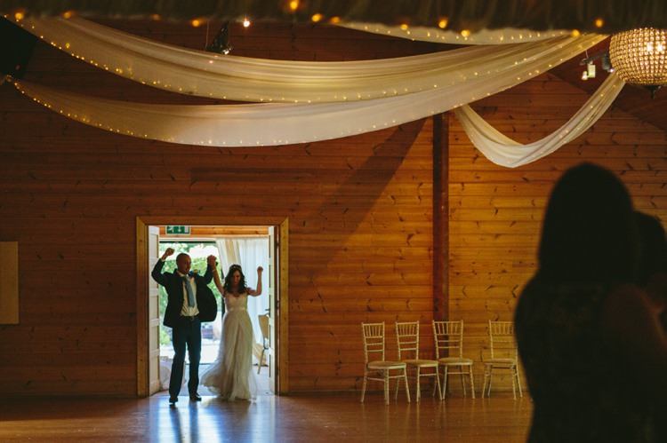 Whimsical Floral Lodge Wedding http://www.hdmphotography.co.uk/