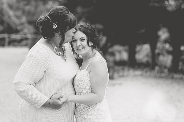 Hand Made Rustic White Wedding http://www.sarahhortonphotography.co.uk/