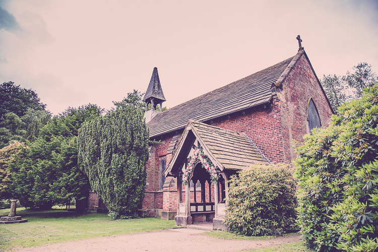 Relaxed English Country Garden Party Wedding http://hayleybaxterphotography.com/