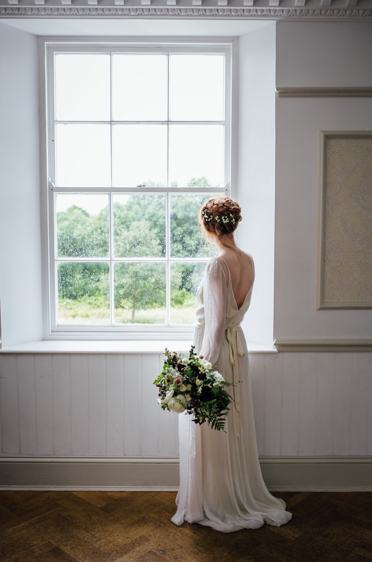 Flowing Ethereal Dress Gown Bride Bridal Wild Opulence Autumn Wedding Ideas http://www.storyweddingphotography.co.uk/