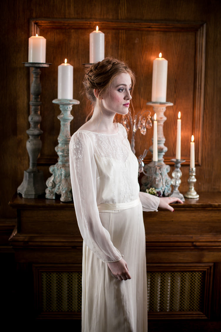 1920s Dress Gown Bride Bridal Wild Opulence Autumn Wedding Ideas http://www.storyweddingphotography.co.uk/