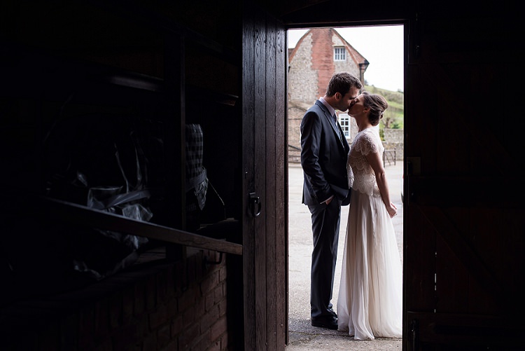 Stylish Floral Barn Wedding http://www.sarareeve.com/