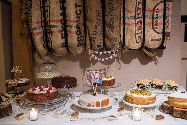 Cake Table Dessert Stylish Floral Barn Wedding http://www.sarareeve.com/