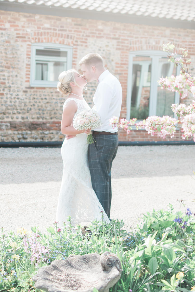 Fresh Pink Barn Wedding http://www.charlotteleysphotography.co.uk/