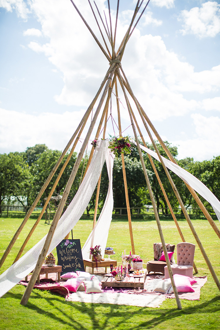 Open Outdoor Tipi Decor Alternative Colourful Boho Wedding Ideas http://www.binkynixon.com/