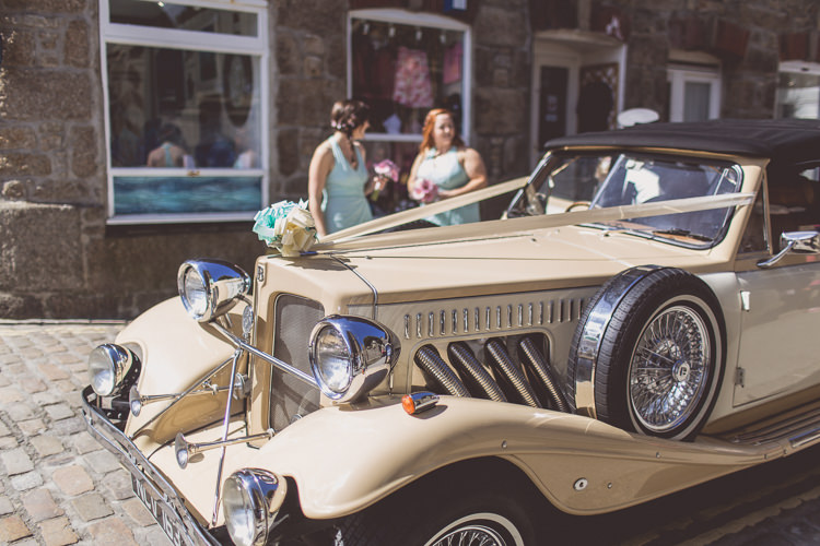 Relaxed Seaside St Ives Wedding http://www.wearetheclarkes.com/