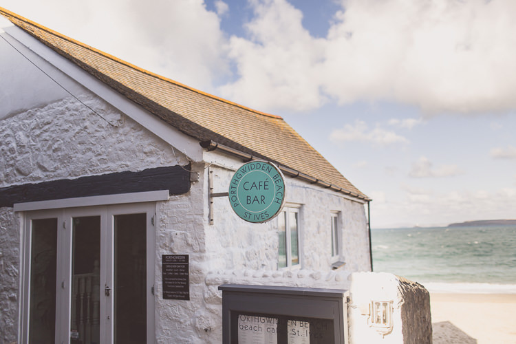 Relaxed Seaside St Ives Wedding http://www.wearetheclarkes.com/