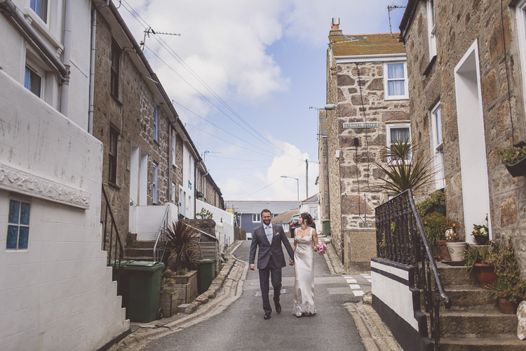 Relaxed Seaside St Ives Wedding http://www.wearetheclarkes.com/