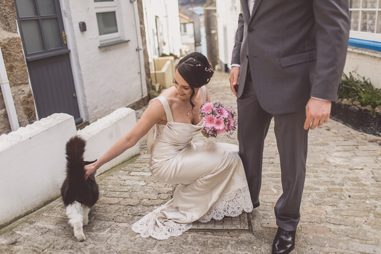 Relaxed Seaside St Ives Wedding http://www.wearetheclarkes.com/