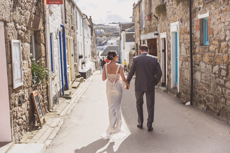 Relaxed Seaside St Ives Wedding http://www.wearetheclarkes.com/