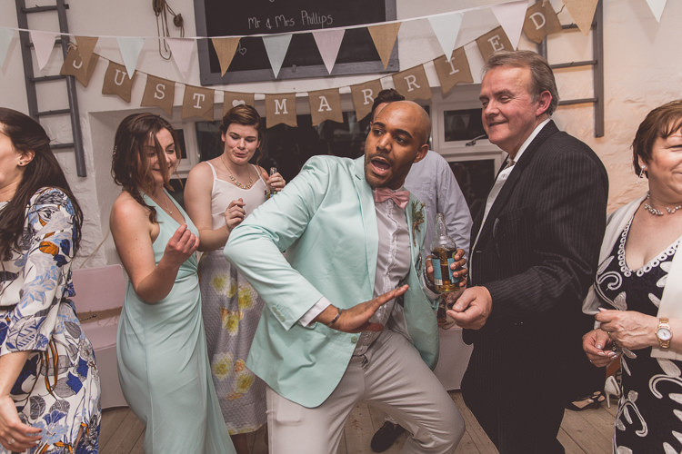 Relaxed Seaside St Ives Wedding http://www.wearetheclarkes.com/