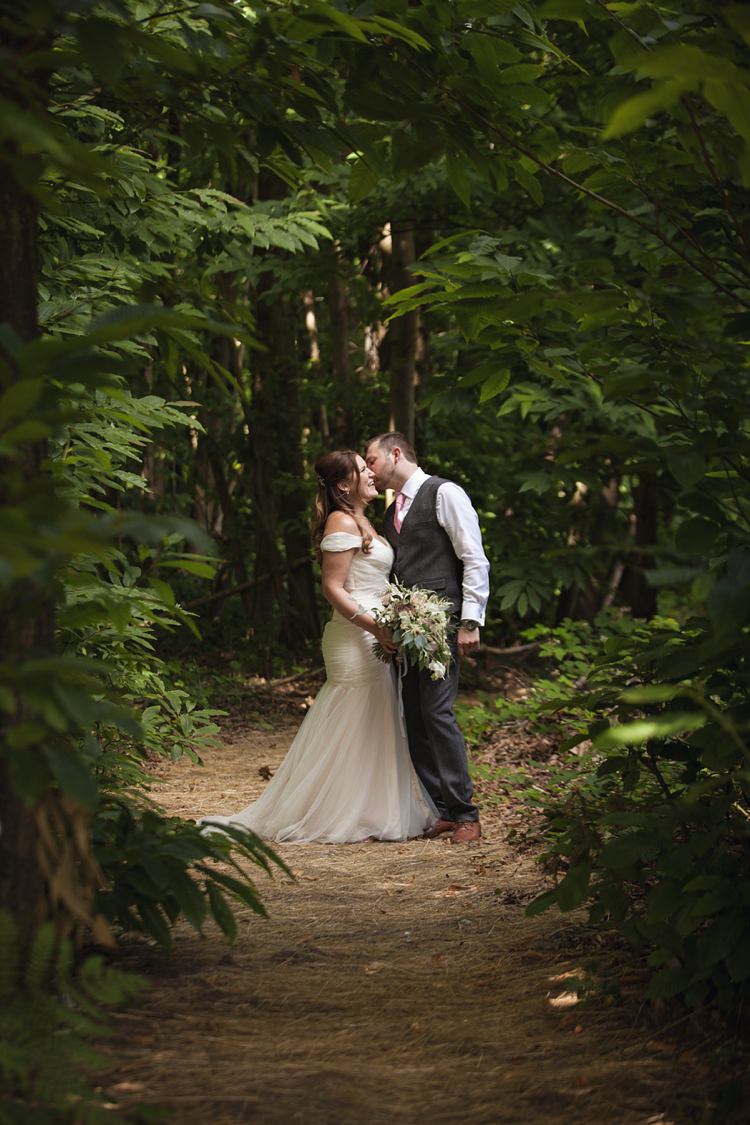 Pink Rustic Tipi Woodland Wedding http://kerryannduffy.com/