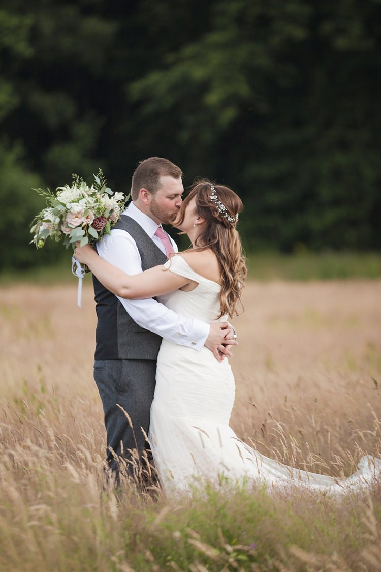 Pink Rustic Tipi Woodland Wedding http://kerryannduffy.com/