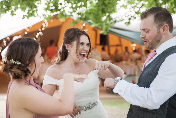 Pink Rustic Tipi Woodland Wedding http://kerryannduffy.com/