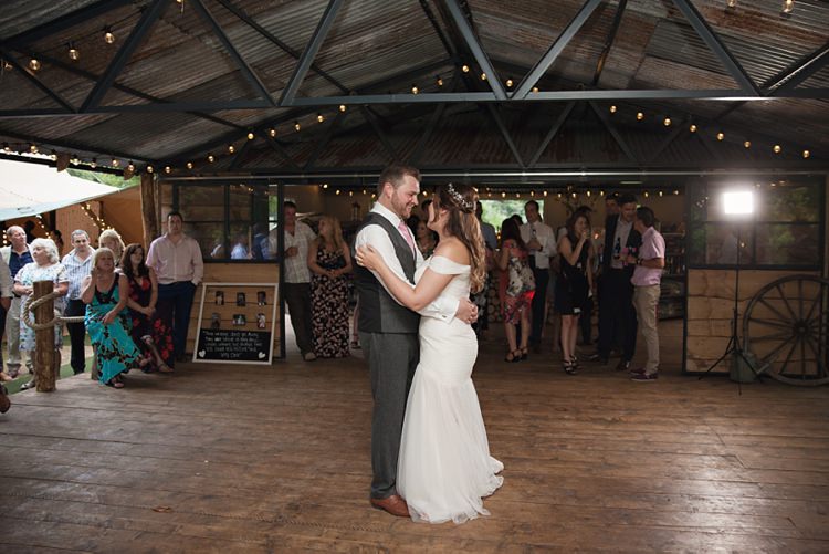 Pink Rustic Tipi Woodland Wedding http://kerryannduffy.com/