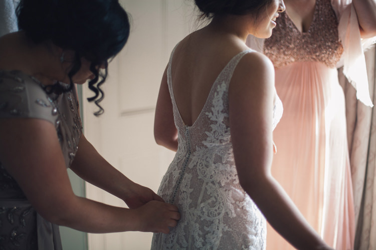 Classic Outdoor Country House Wedding http://www.leahhensonweddings.com/