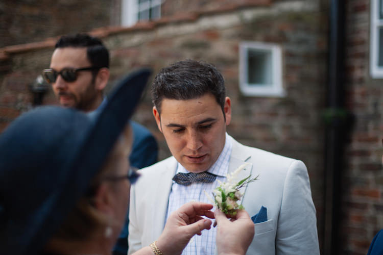 Classic Outdoor Country House Wedding http://www.leahhensonweddings.com/