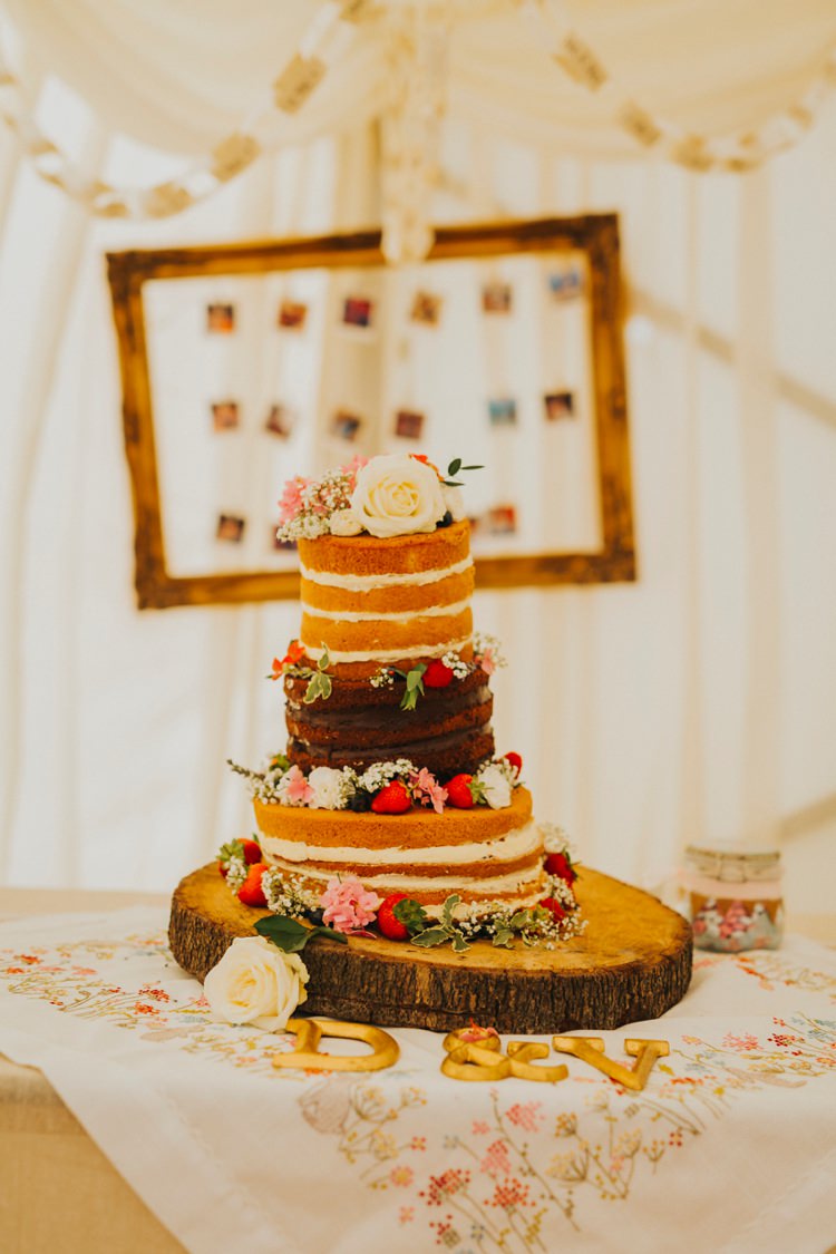Naked Cake Tower Sponge Layer Chocolate Log Stand Creative Festival Wedding http://benjaminstuart.co.uk/