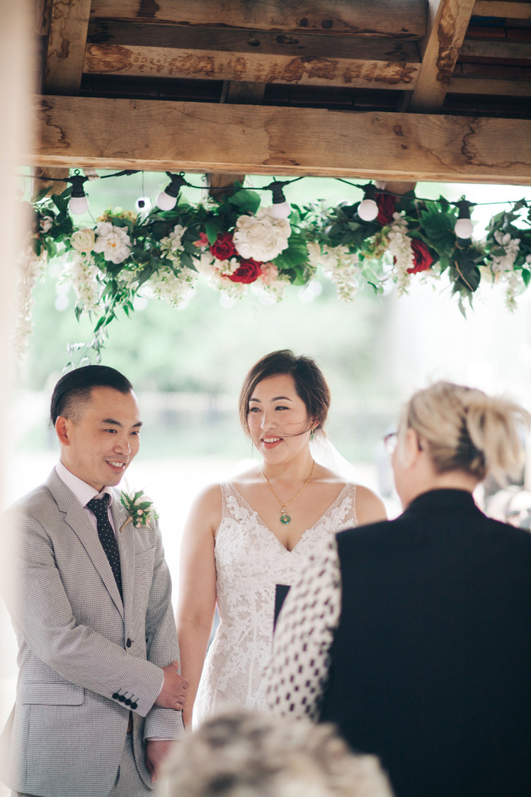 Classic Outdoor Country House Wedding http://www.leahhensonweddings.com/