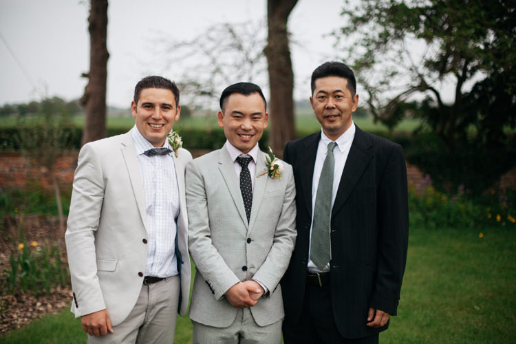 Classic Outdoor Country House Wedding http://www.leahhensonweddings.com/