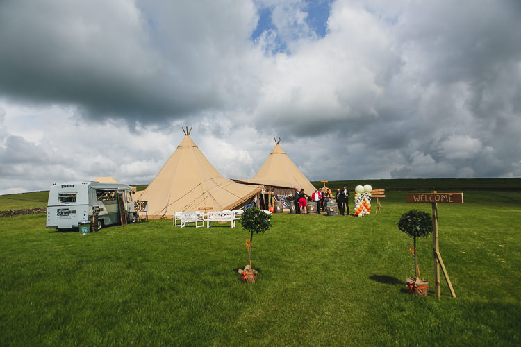 Outdoorsy Colourful Tipi Wedding http://www.tierneyphotography.co.uk/