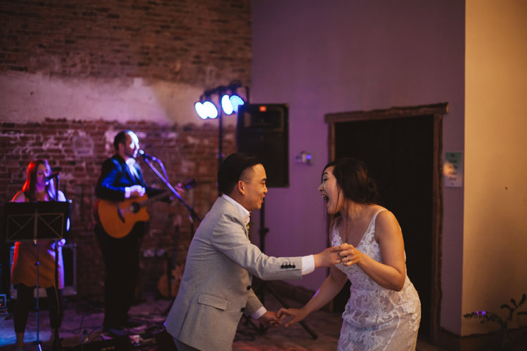 Classic Outdoor Country House Wedding http://www.leahhensonweddings.com/
