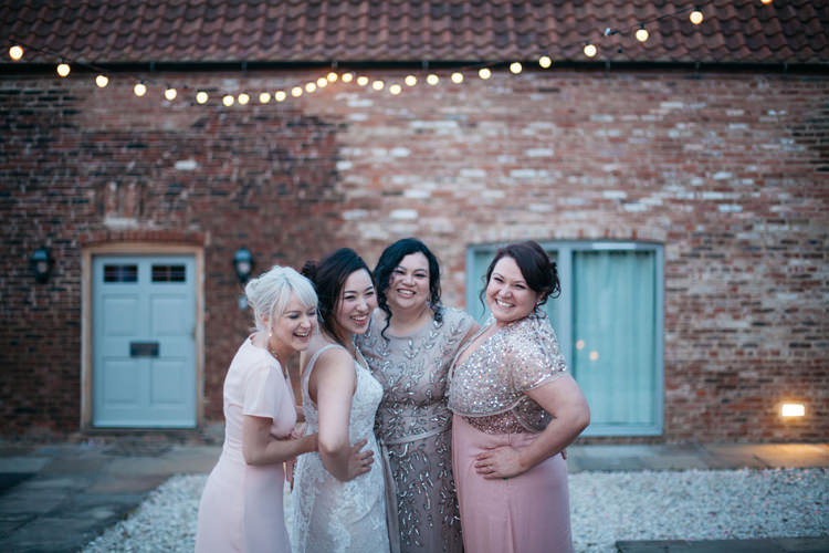 Classic Outdoor Country House Wedding http://www.leahhensonweddings.com/