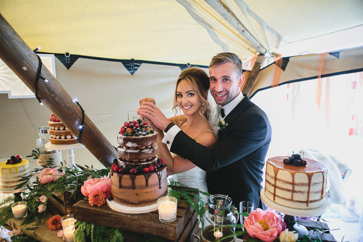 Outdoorsy Colourful Tipi Wedding http://www.tierneyphotography.co.uk/