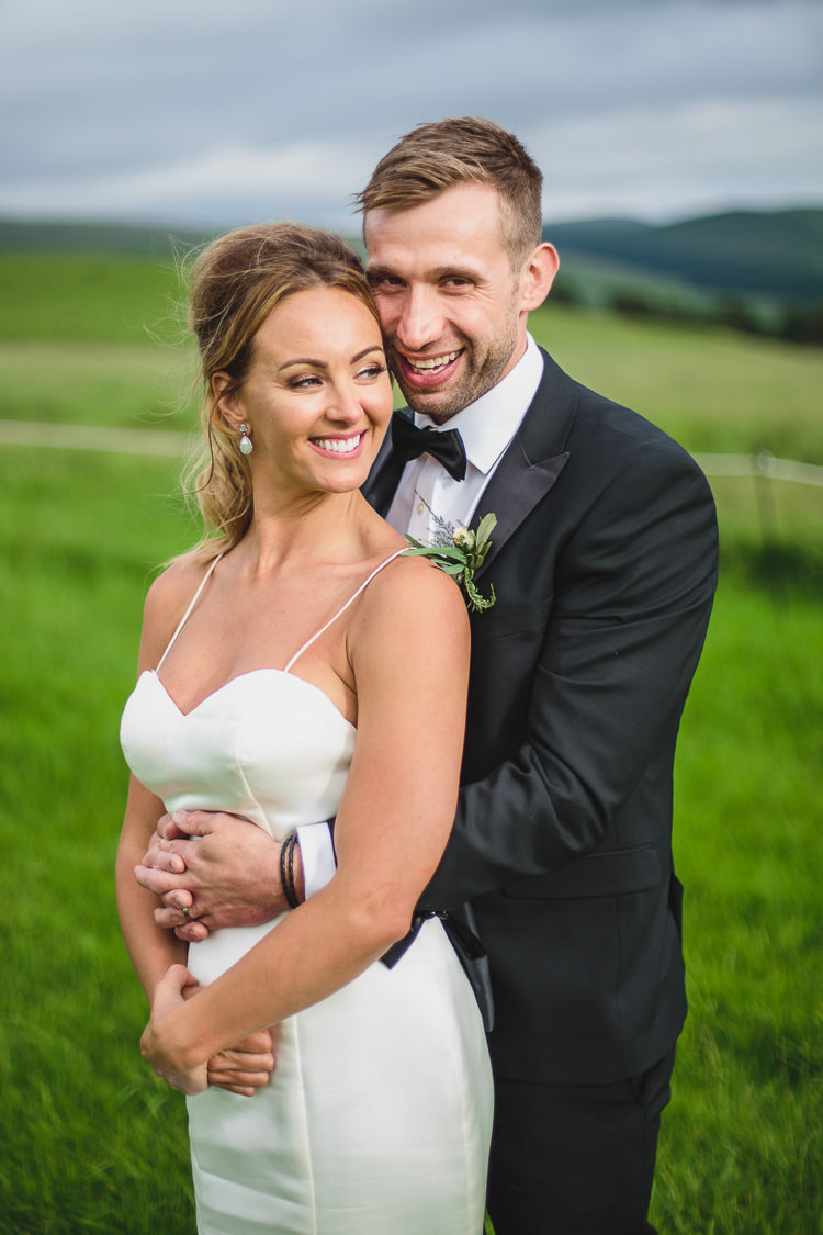 Outdoorsy Colourful Tipi Wedding http://www.tierneyphotography.co.uk/
