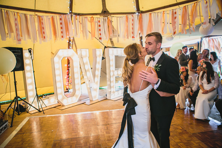 Outdoorsy Colourful Tipi Wedding http://www.tierneyphotography.co.uk/
