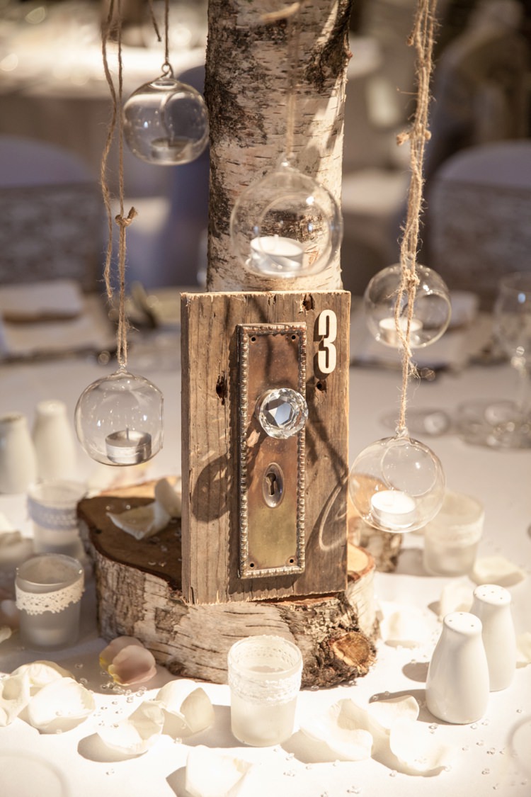 Cosy Winter Barn Wedding http://kerryannduffy.com/