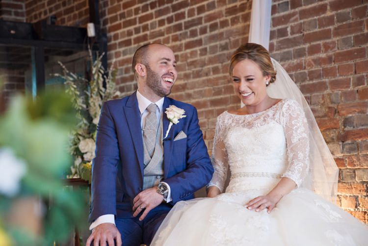 Cosy Winter Barn Wedding http://kerryannduffy.com/