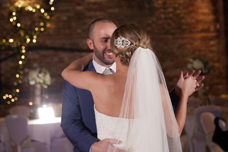 Cosy Winter Barn Wedding http://kerryannduffy.com/