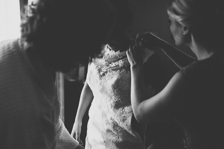 Rustic Coral Barn Wedding http://jasonwilliamsphotography.com/