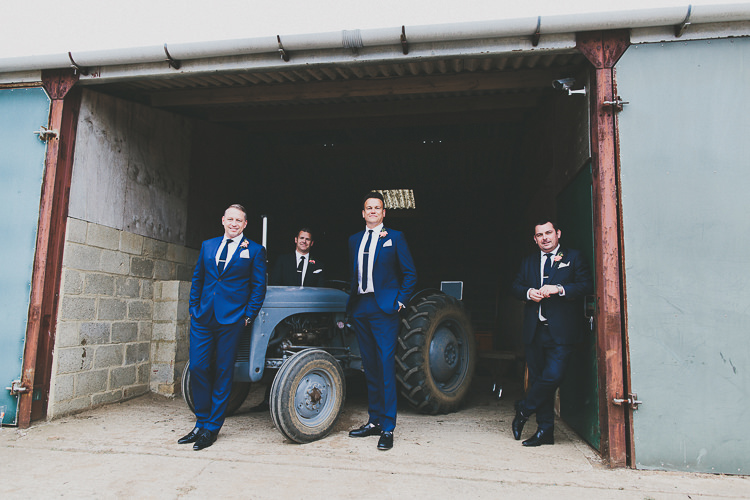 Rustic Coral Barn Wedding http://jasonwilliamsphotography.com/