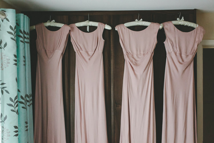 Classic Pink English Country Garden Wedding http://www.elliegracephotography.co.uk/