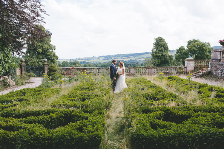 Classic Pink English Country Garden Wedding http://www.elliegracephotography.co.uk/