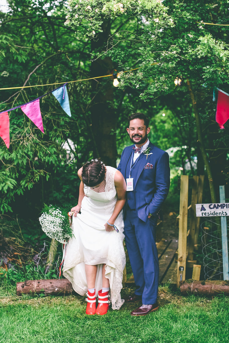 Home Made Glastonbury Festival Wedding http://www.emmaboileau.co.uk/