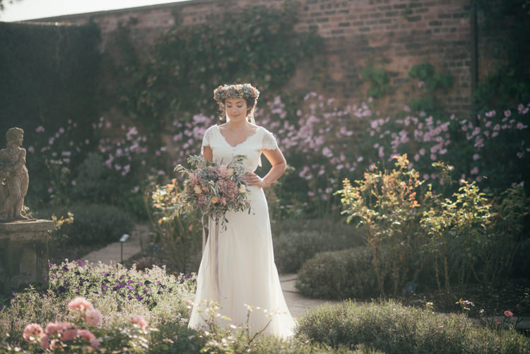 Fine Art Boho Luxe Garden Wedding Ideas http://www.lucygphotography.co.uk/