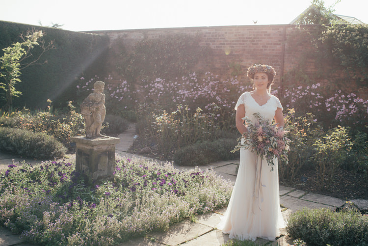 Fine Art Boho Luxe Garden Wedding Ideas http://www.lucygphotography.co.uk/