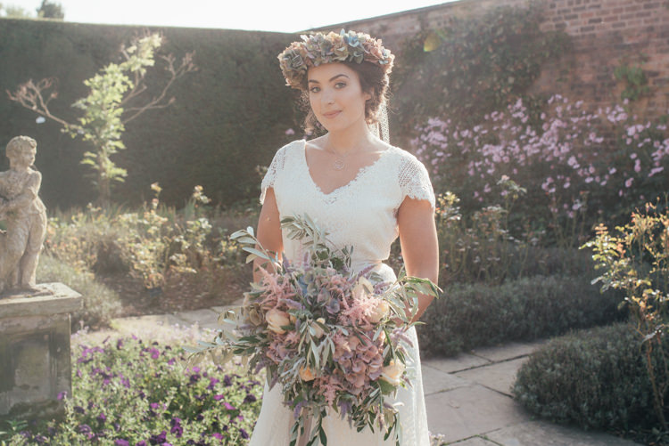 Fine Art Boho Luxe Garden Wedding Ideas http://www.lucygphotography.co.uk/