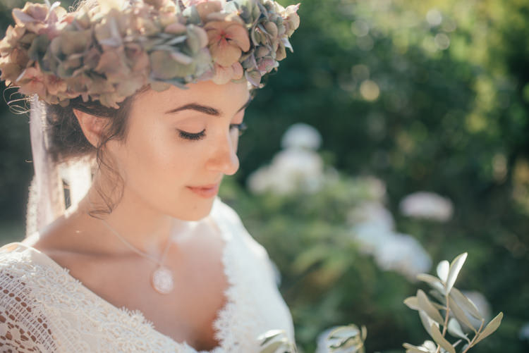 Fine Art Boho Luxe Garden Wedding Ideas http://www.lucygphotography.co.uk/