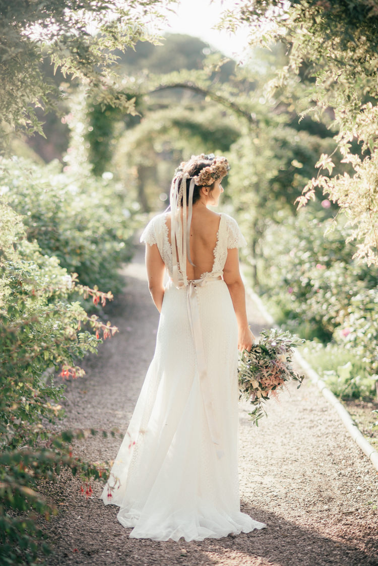 Fine Art Boho Luxe Garden Wedding Ideas http://www.lucygphotography.co.uk/