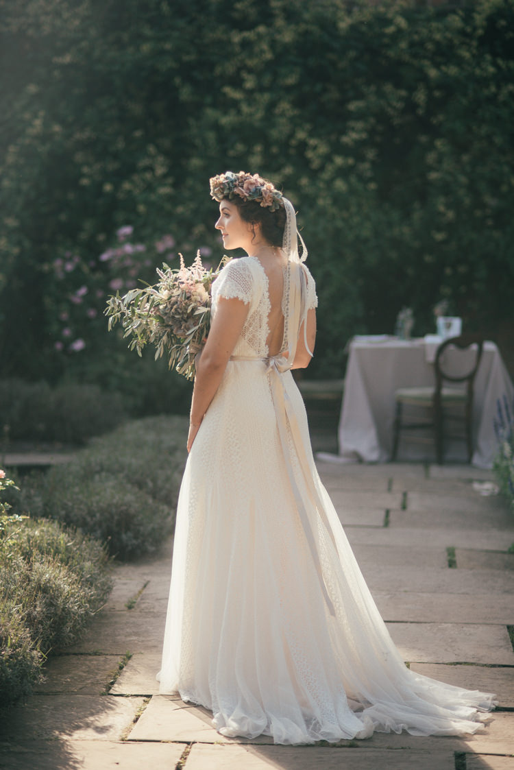 Fine Art Boho Luxe Garden Wedding Ideas http://www.lucygphotography.co.uk/