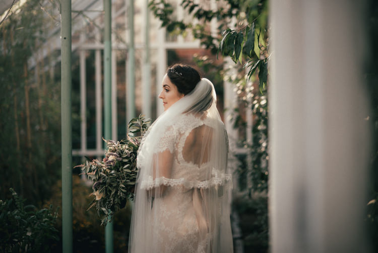 Fine Art Boho Luxe Garden Wedding Ideas http://www.lucygphotography.co.uk/