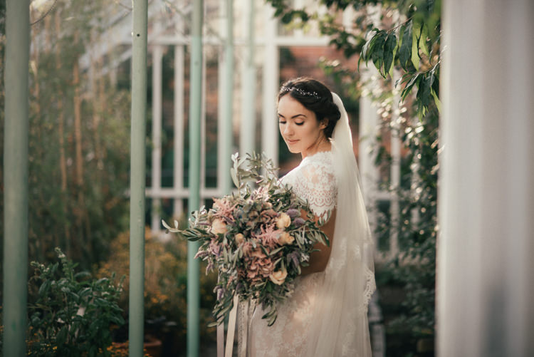 Fine Art Boho Luxe Garden Wedding Ideas http://www.lucygphotography.co.uk/