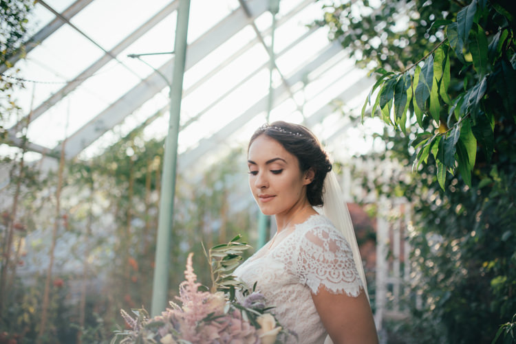 Fine Art Boho Luxe Garden Wedding Ideas http://www.lucygphotography.co.uk/