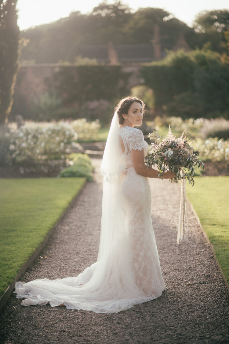 Fine Art Boho Luxe Garden Wedding Ideas http://www.lucygphotography.co.uk/