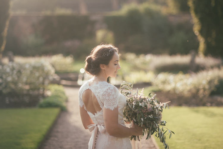 Fine Art Boho Luxe Garden Wedding Ideas http://www.lucygphotography.co.uk/