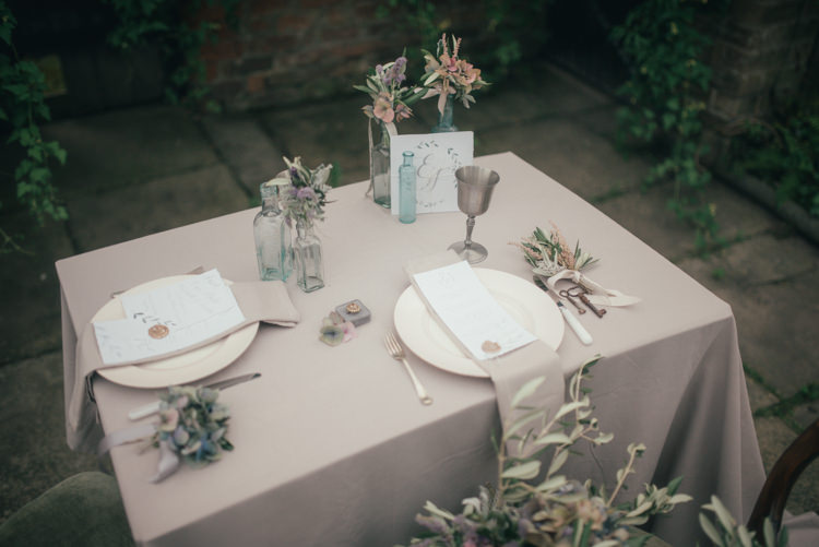 Fine Art Boho Luxe Garden Wedding Ideas http://www.lucygphotography.co.uk/